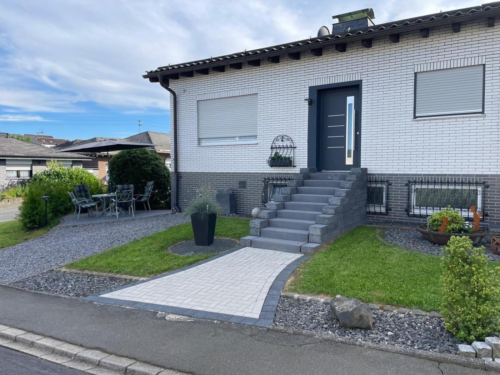 Ferienwohnung Steinstrass Naehe Nuerburgring 켈베르크 외부 사진